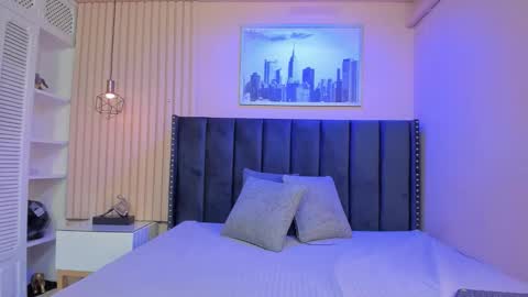 Viiolett online show from 10.30.25