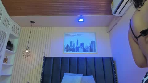 Snapshot of viiolett_lee chatting on 02.07.26 Viiolett online show from 02.07.26