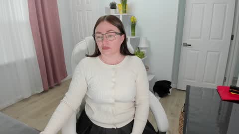 Ukrainian-woman online show from 02.04.25