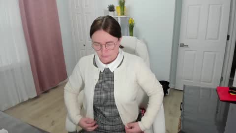 Ukrainian-woman online show from 02.06.25