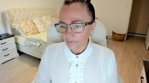 Ukrainian-woman online show from 09.12.25