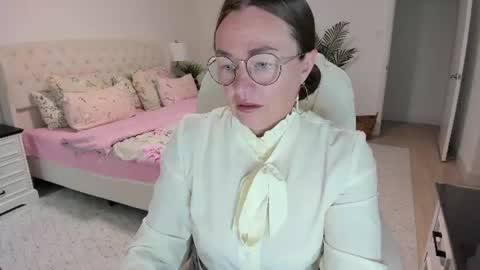 Ukrainian-woman online show from 07.11.26