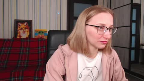 Snapshot of vikaericka chatting on 05.03.26 Vika online show from 05.03.26