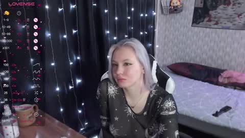 Snapshot of vikapowers chatting on 12.12.24 vikapowers online show from 12.12.24