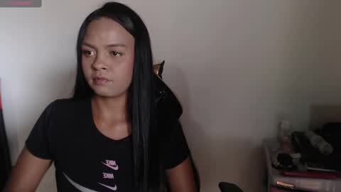 Snapshot of vikarose_ chatting on 09.18.25 Vika online show from 09.18.25