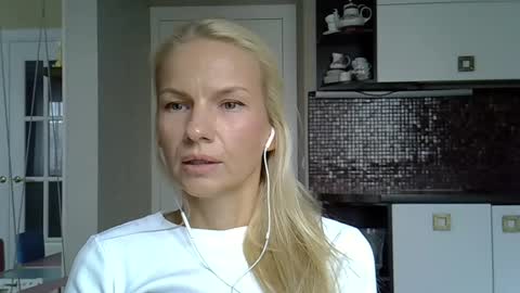 Snapshot of viki_loun5 chatting on 09.26.25 viki_loun5 online show from 09.26.25