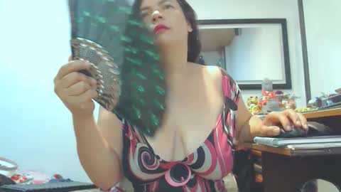 VIKKKTORIAAA online show from 09.17.25