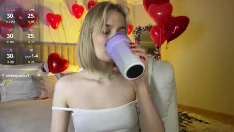 Snapshot of vikky_moon chatting on 02.21.26 Vikky online show from 02.21.26