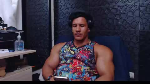 Viktor Herrera online show from 01.24.25