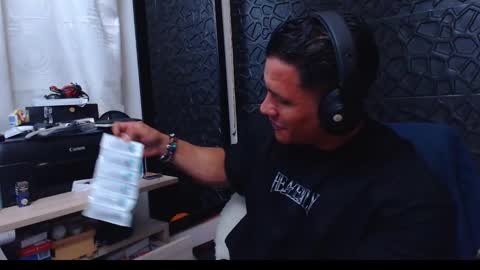 Viktor Herrera online show from 01.27.25