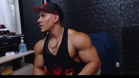 Viktor Herrera online show from 01.31.25