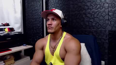 Viktor Herrera online show from 02.25.25