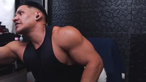 Viktor Herrera online show from 09.29.25