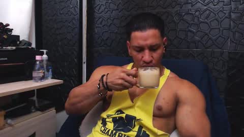 Viktor Herrera online show from 10.02.25