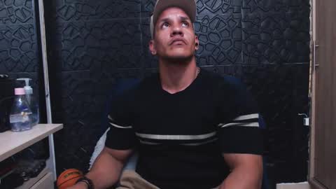 Viktor Herrera online show from 10.05.25