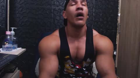 Viktor Herrera online show from 11.04.25