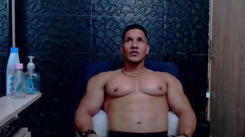 Snapshot of viktorherrera chatting on 02.06.26 Viktor Herrera online show from 02.06.26