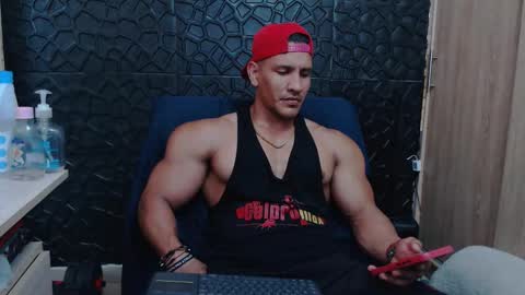 Snapshot of viktorherrera chatting on 02.09.26 Viktor Herrera online show from 02.09.26