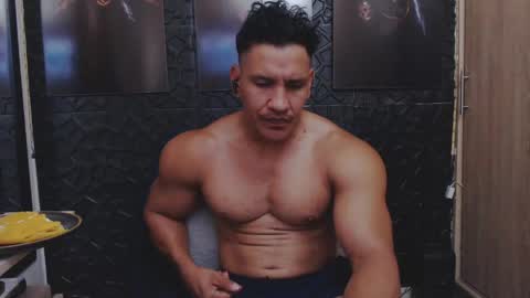 Viktor Herrera online show from 05.17.26