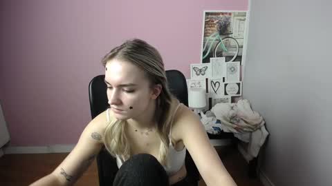 viktoria_lovely online show from 12.21.24