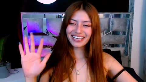 Snapshot of viky_evanss chatting on 10.22.25 viky_evanss online show from 10.22.25