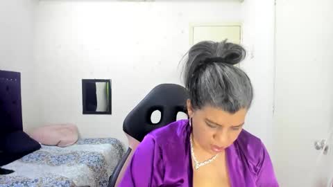 VIKY ADAMS online show from 10.22.25