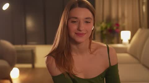 Snapshot of villanelle_l chatting on 11.06.25 Lana online show from 11.06.25