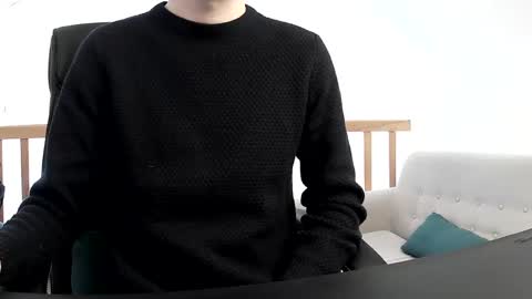 Snapshot of vince_du_80 chatting on 12.14.24 Vince online show from 12.14.24