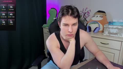 Snapshot of vincent__strong chatting on 02.01.26 Vincent Strong online show from 02.01.26