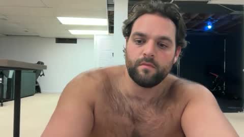 Snapshot of vinfaro27 chatting on 10.05.25 Vinfaro27 online show from 10.05.25