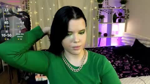 Snapshot of viola_bunny chatting on 11.02.25 Viola Bunny online show from 11.02.25