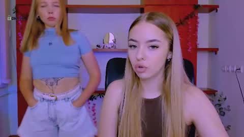 Snapshot of viola_sweet_ chatting on 06.21.26 viola_sweet_ online show from 06.21.26