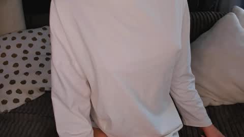 Snapshot of violafooxx chatting on 02.23.26 violafooxx online show from 02.23.26