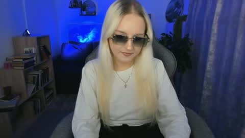 violamore online show from 04.17.26