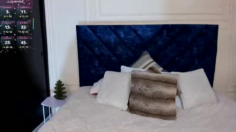 Violet online show from 12.16.25