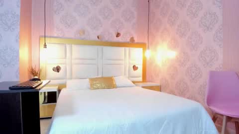 Violet  online show from 02.28.26