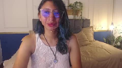 V I O L E T  online show from 04.07.26