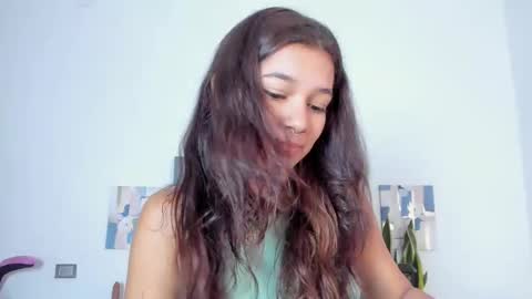 Snapshot of violet_24__ chatting on 01.10.25 Violet online show from 01.10.25