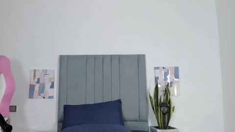 Snapshot of violet_24__ chatting on 01.13.25 Violet online show from 01.13.25