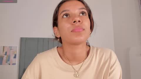 Snapshot of violet_24__ chatting on 01.15.25 Violet online show from 01.15.25