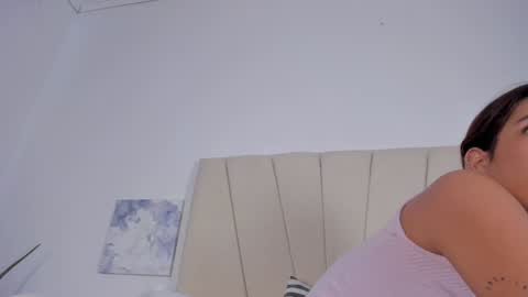 Snapshot of violet_24__ chatting on 02.08.25 Violet online show from 02.08.25