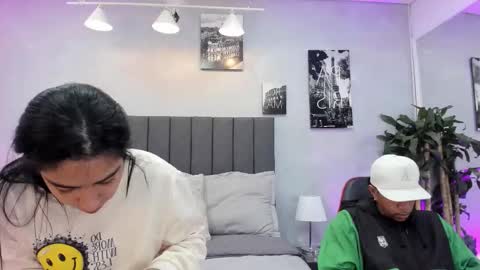 Violet and Myers online show from 11.08.25