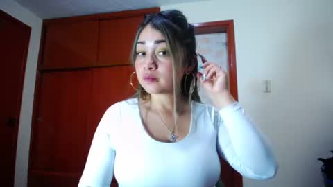 Snapshot of violet_bosh1 chatting on 07.26.26 violet_bosh1 online show from 07.26.26
