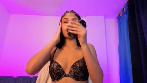 violet_jhonson online show from 11.15.25