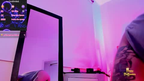 Violet Jones online show from 10.14.25