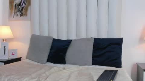 Mary online show from 04.15.26