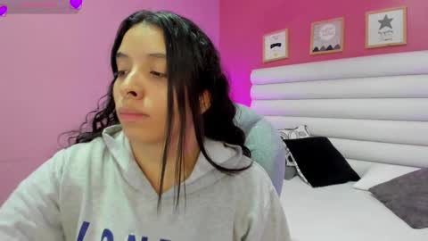 violet_sinclair online show from 04.07.26