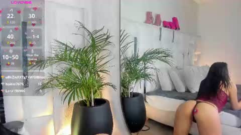 Snapshot of violet_vyx chatting on 07.14.26 Violet online show from 07.14.26