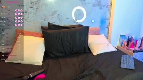 Violet  online show from 11.07.25