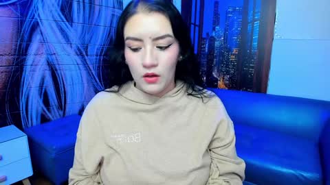 Snapshot of violeta_diazz chatting on 02.07.25 online show from 02.07.25